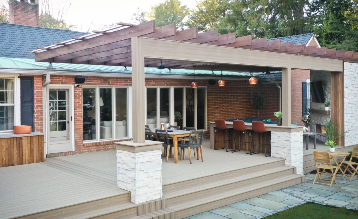 Custom Deck Design & Installation service in Brownsville, TX
